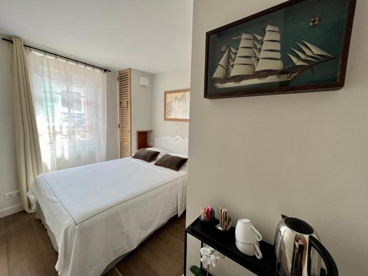 Bed and Breakfast Les Petits Volets 2 Antibes Exteriér fotografie